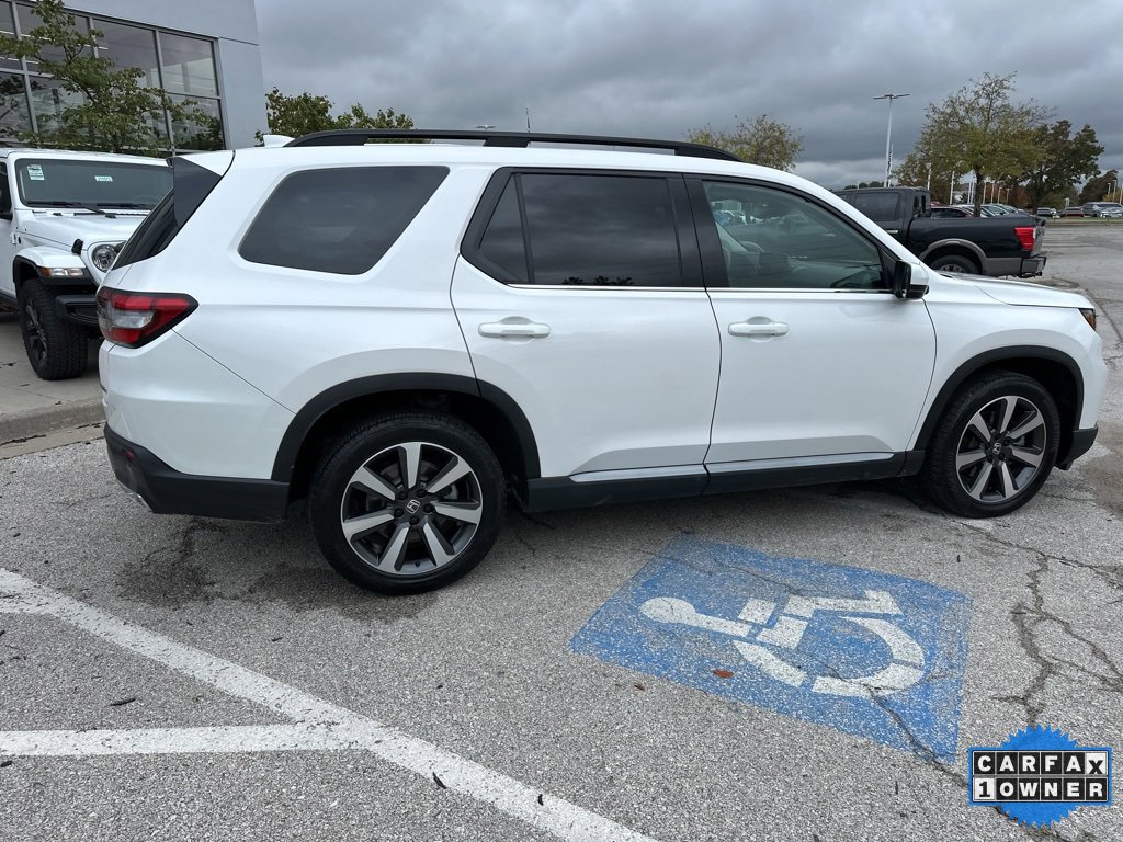 Used 2025 Honda Pilot Touring image 34