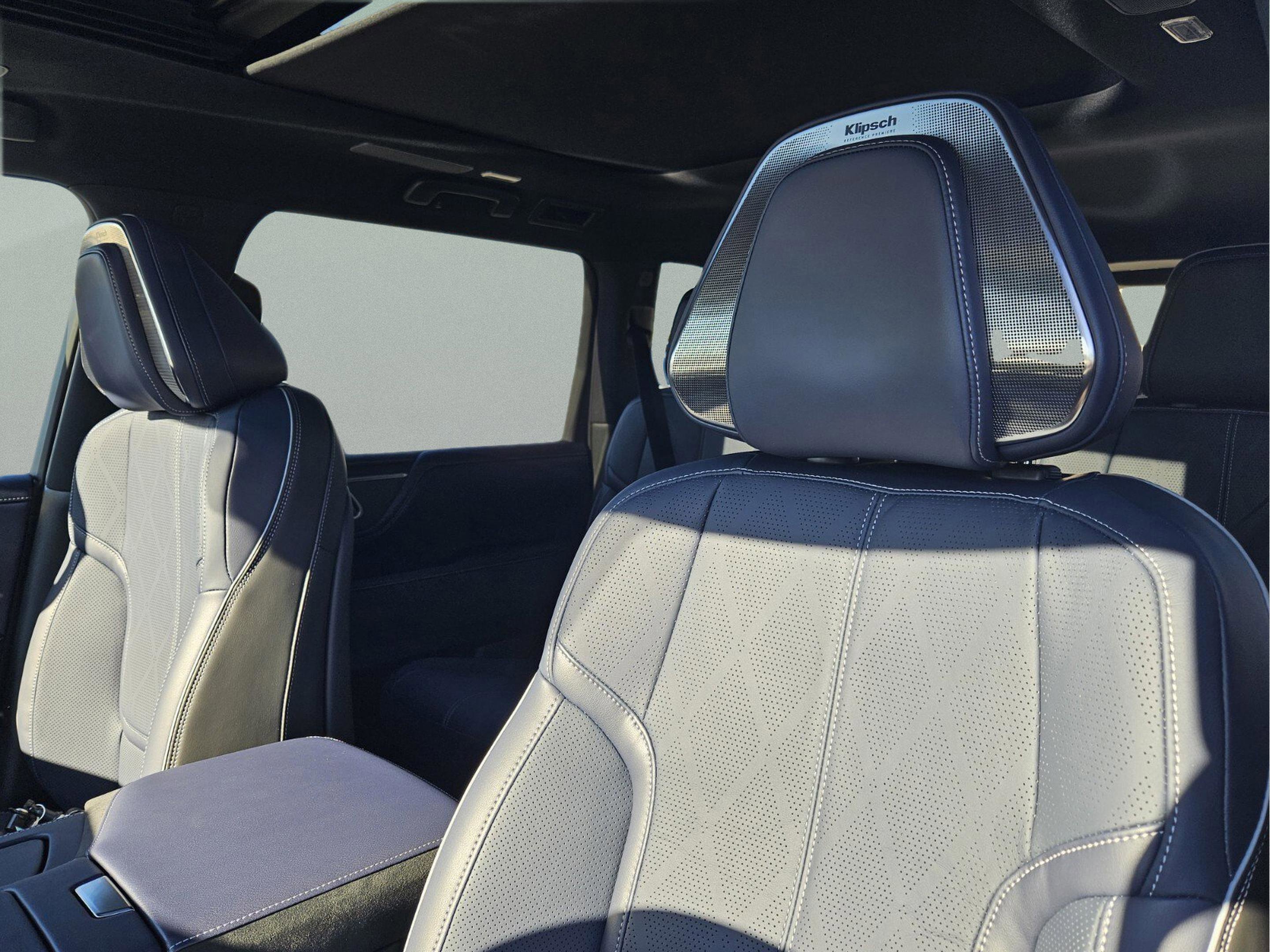 New 2026 INFINITI QX80 4WD w/ Sport Exterior Package image 15