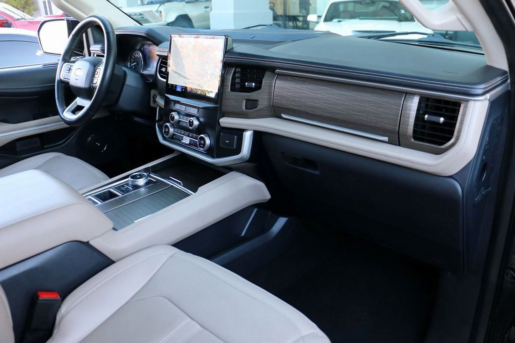 Used 2024 Ford Expedition Max Limited image 34
