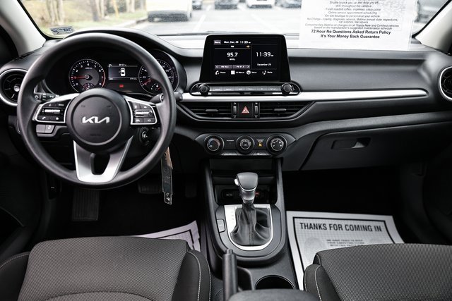 Used 2024 Kia Forte LXS image 27