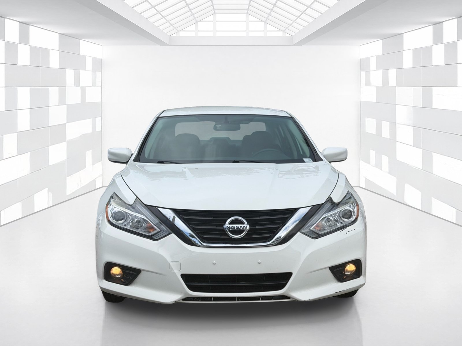 Used 2018 Nissan Altima 2.5 SV FWD image 2