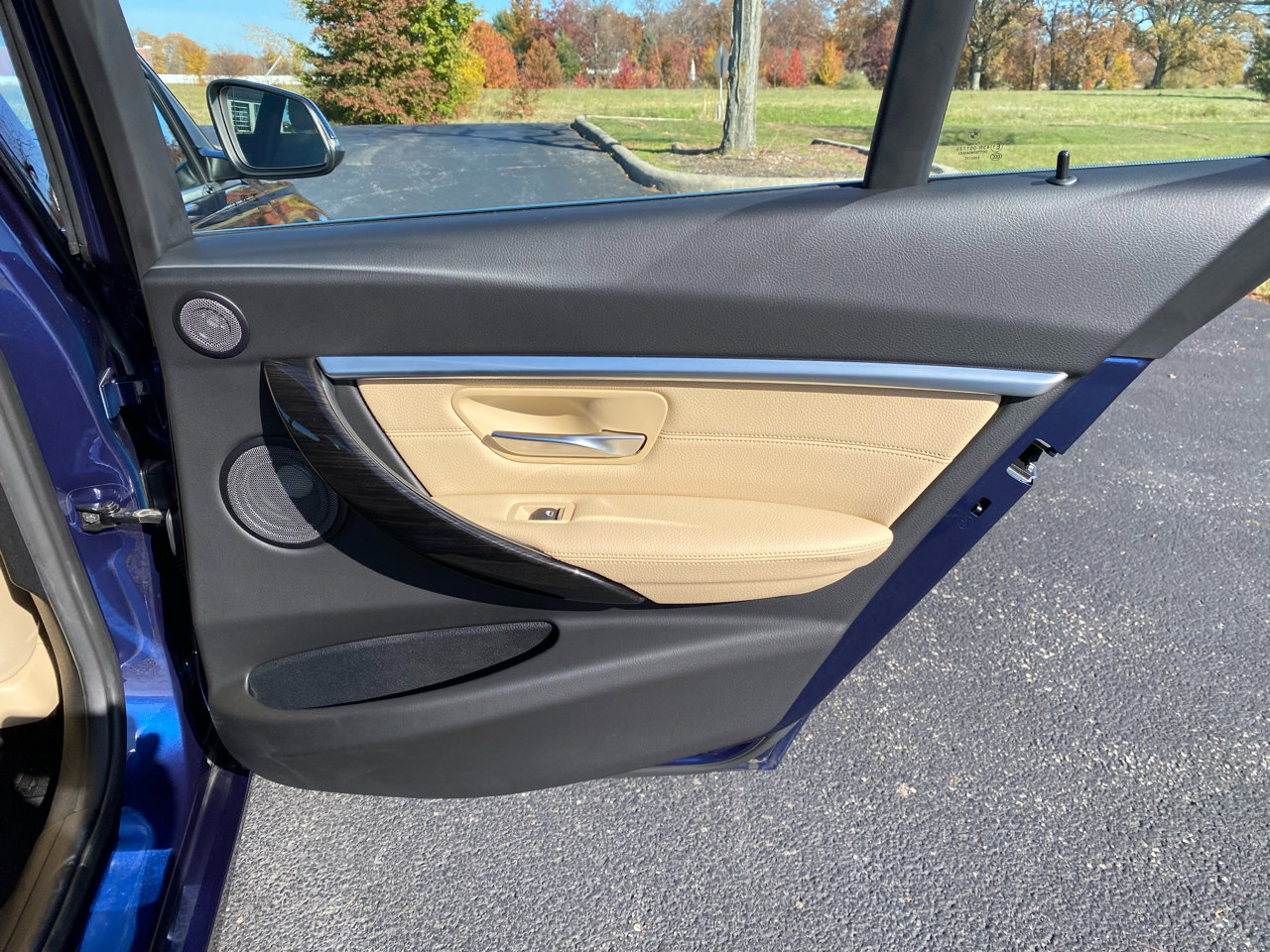 Used 2018 BMW 330i xDrive 330i xDrive SULEV Sedan w/ Premium Package image 20