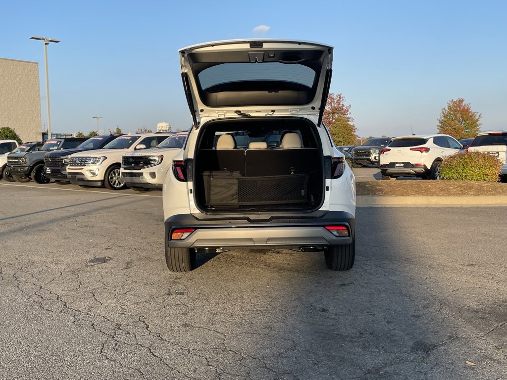 Used 2025 Hyundai Tucson Limited image 29