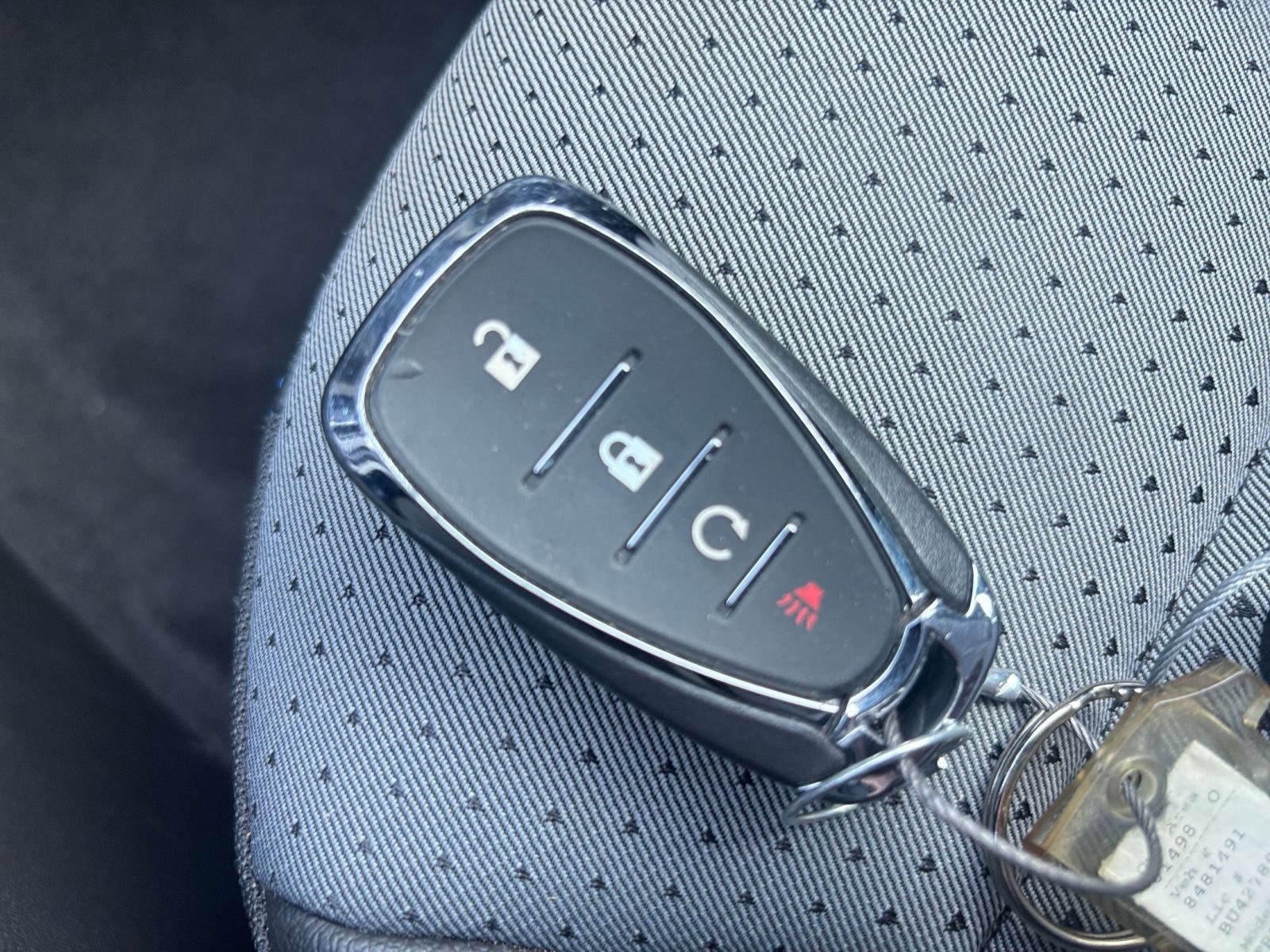 Used 2025 Chevrolet Trax LT FWD image 24