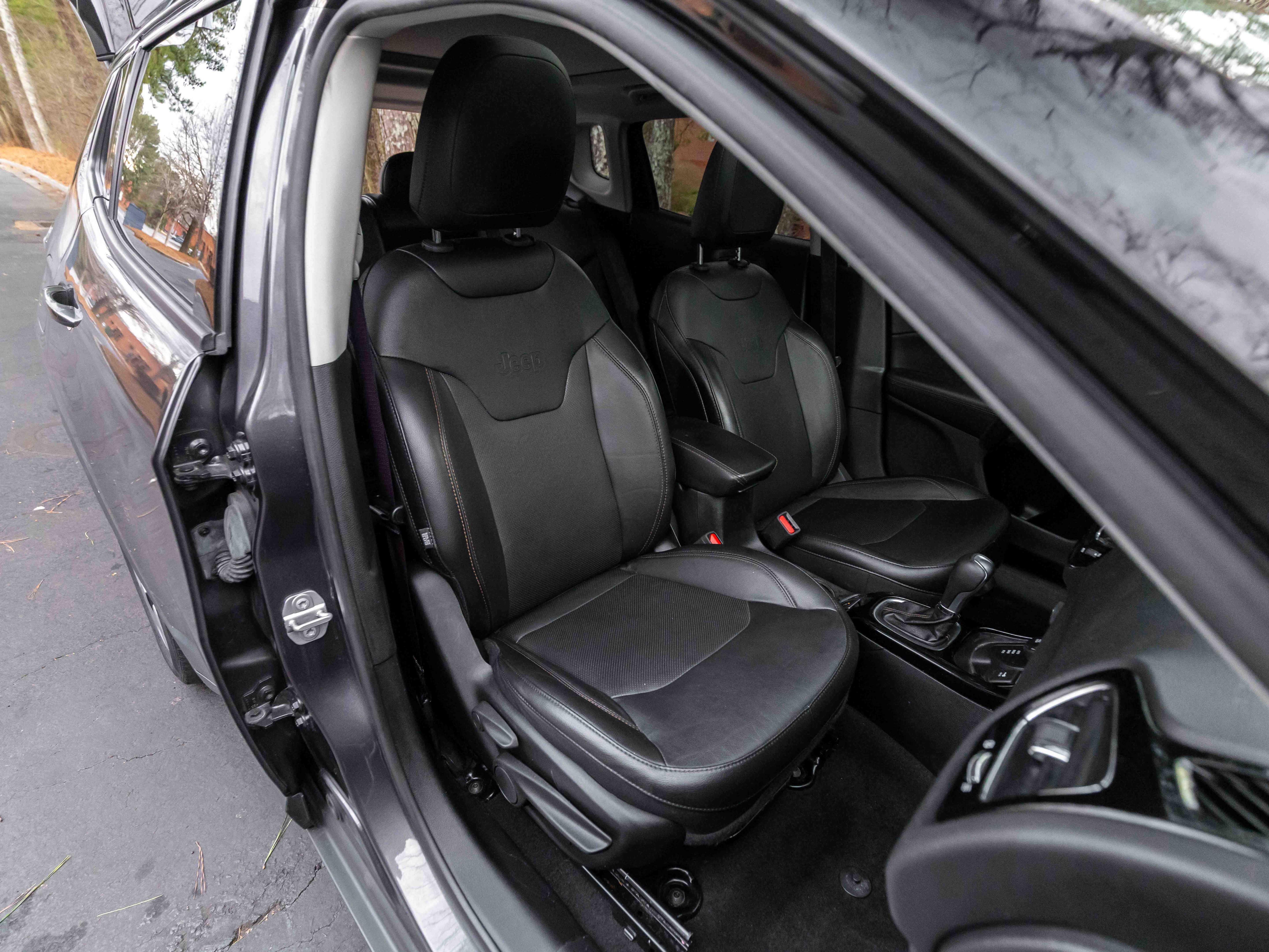 Used 2020 Jeep Compass Limited image 14
