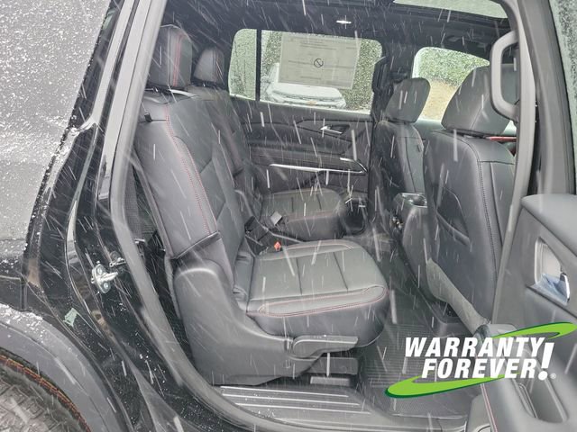 New 2026 Chevrolet Traverse Z71 w/ Enhanced Driving Package AWD/4WD image 17