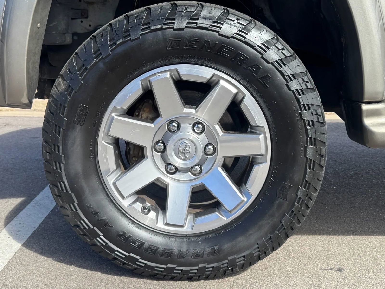 Used 2000 Toyota 4Runner Limited image 26