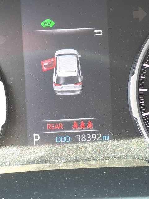 Used 2022 Toyota RAV4 XLE w/ Convenience Package AWD/4WD image 5