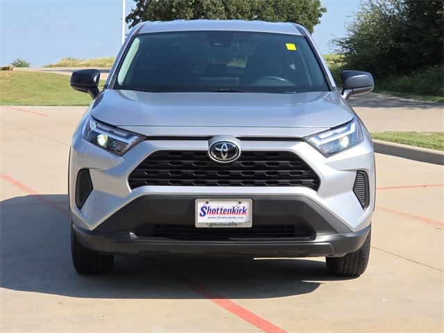 Used 2024 Toyota RAV4 LE image 2