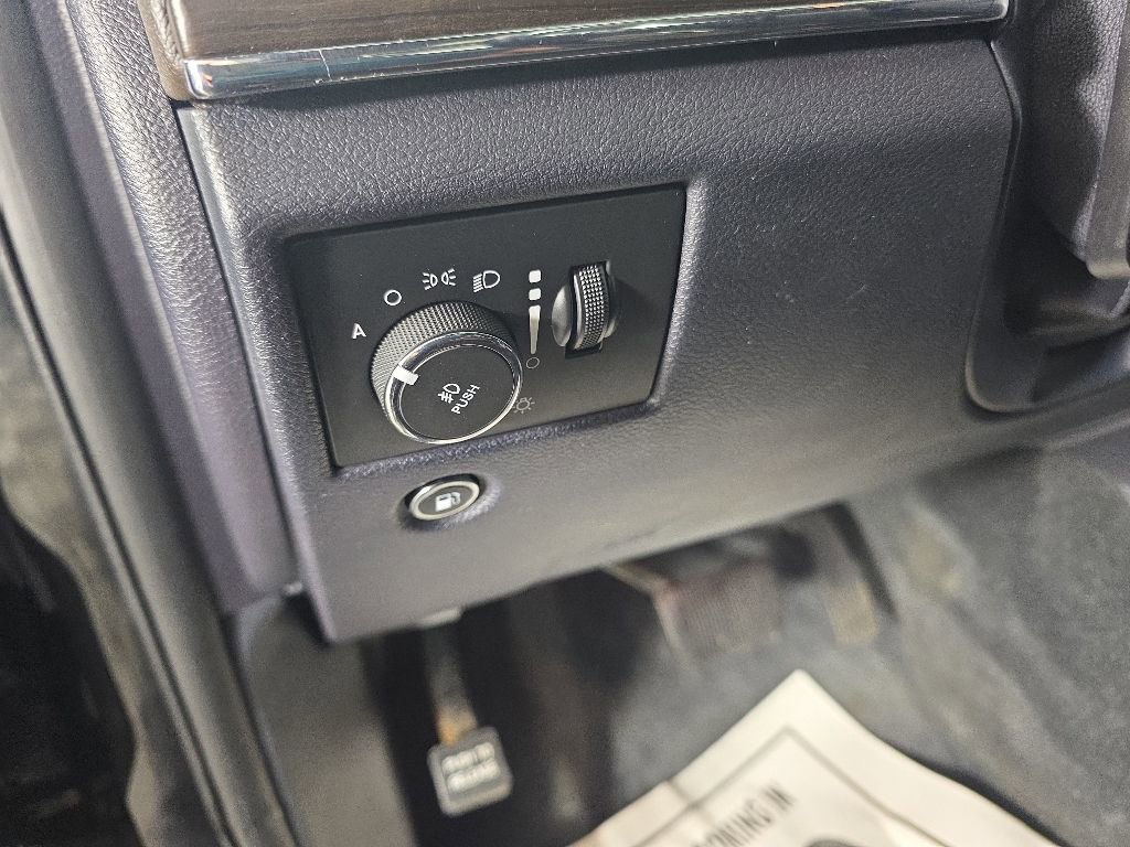 Used 2015 Jeep Grand Cherokee Overland AWD/4WD image 13