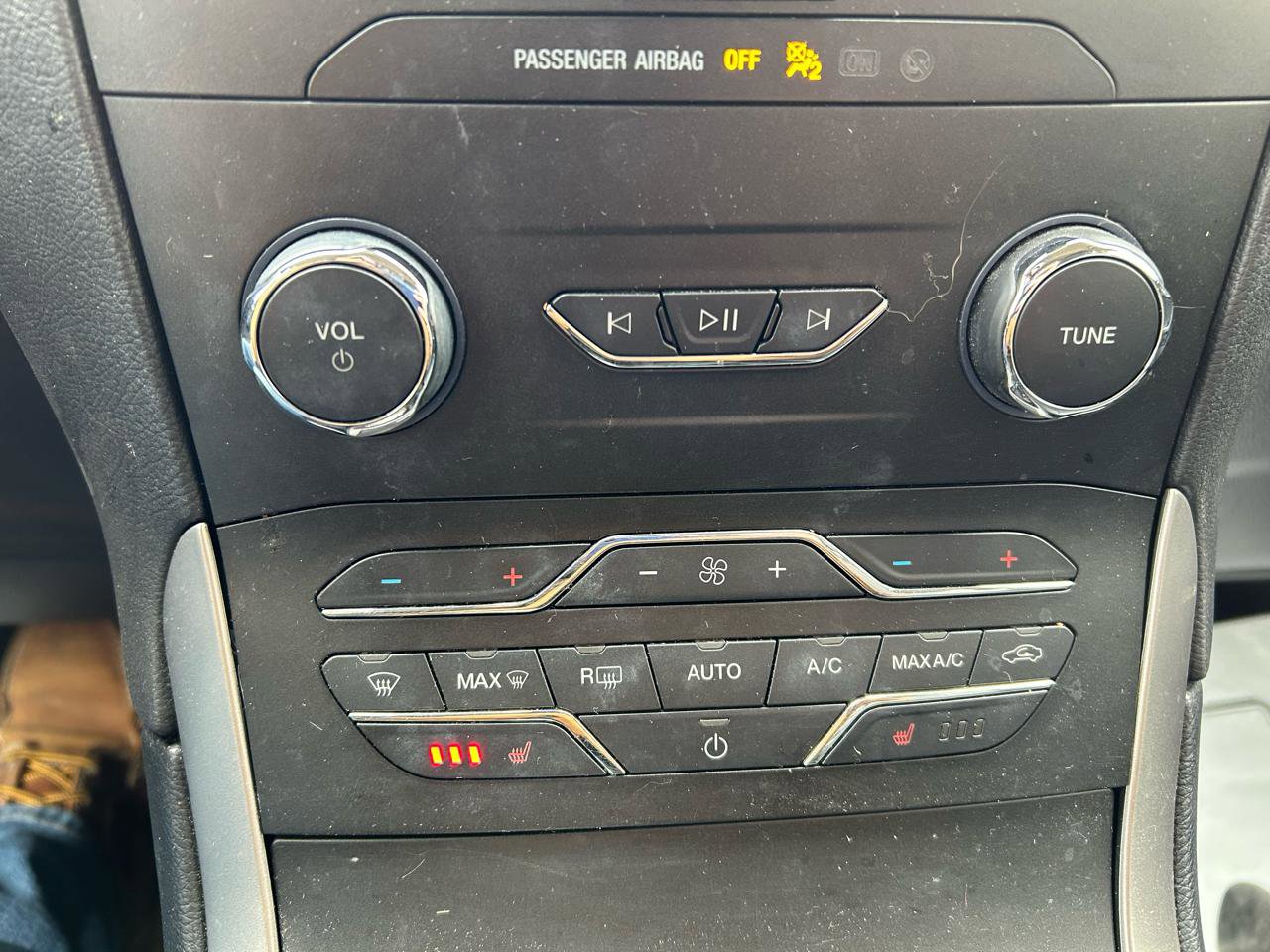 Used 2019 Ford Edge SEL w/ Equipment Group 201A image 26