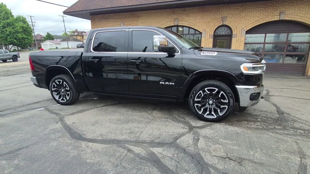 Used 2025 RAM 1500 Limited w/ Trailer Tow Group AWD/4WD image 3