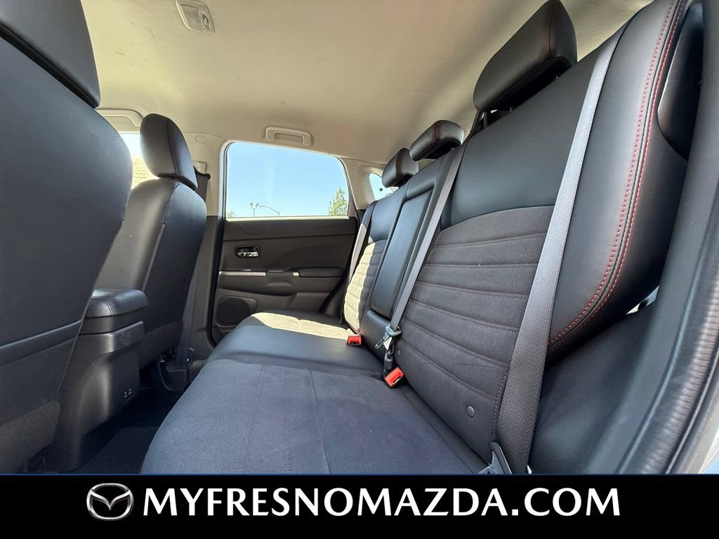 Used 2024 Mitsubishi Outlander Sport SE AWD/4WD image 34