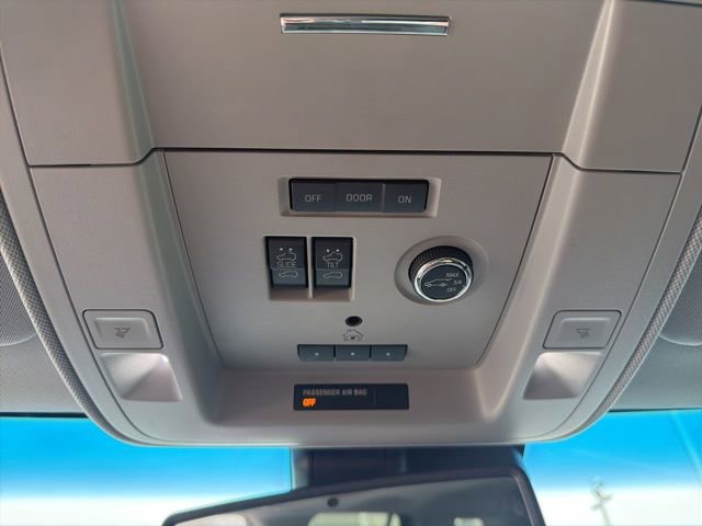 Used 2018 Chevrolet Tahoe LT w/ LT Signature Package image 30