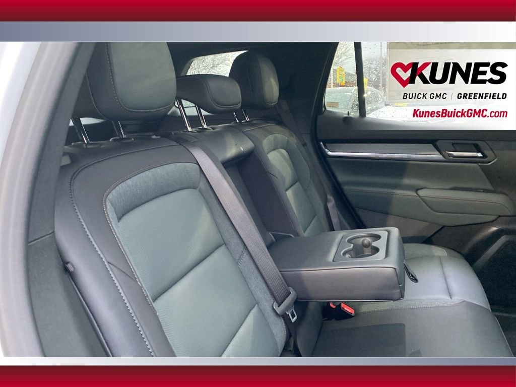 New 2026 GMC Terrain AT4 w/ Convenience Package III image 40