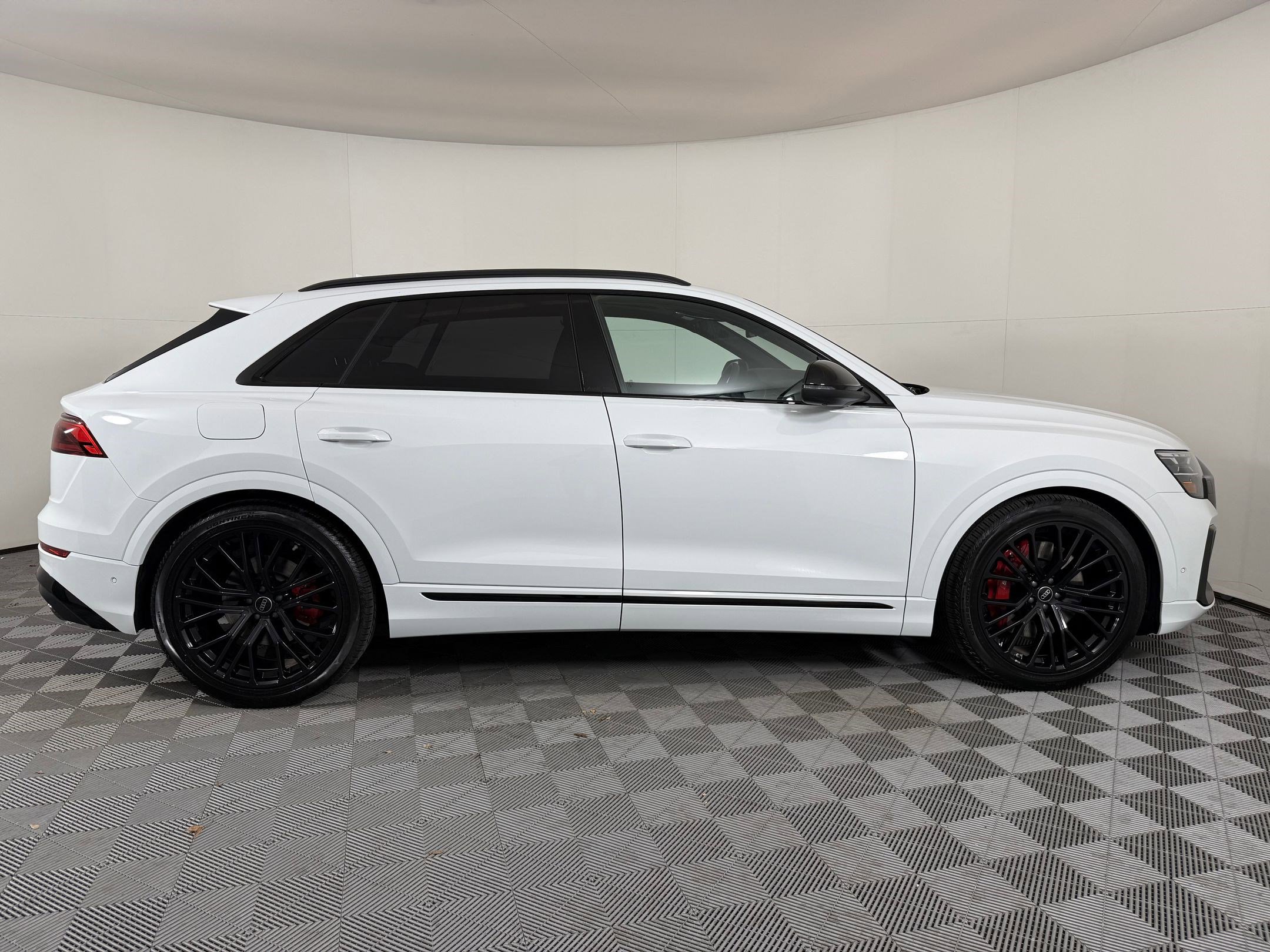 New 2026 Audi SQ8 Prestige AWD/4WD image 7
