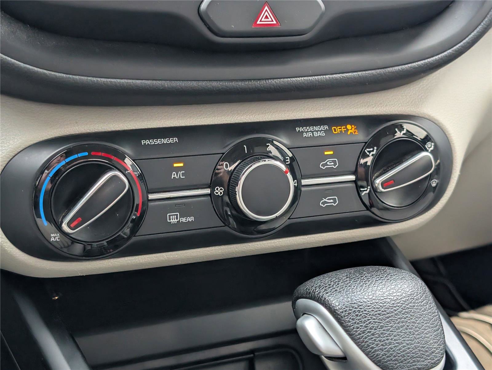 Used 2022 Kia Soul LX w/ Technology Package image 17