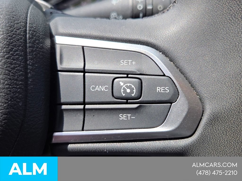 Used 2025 Jeep Compass Latitude AWD/4WD image 25