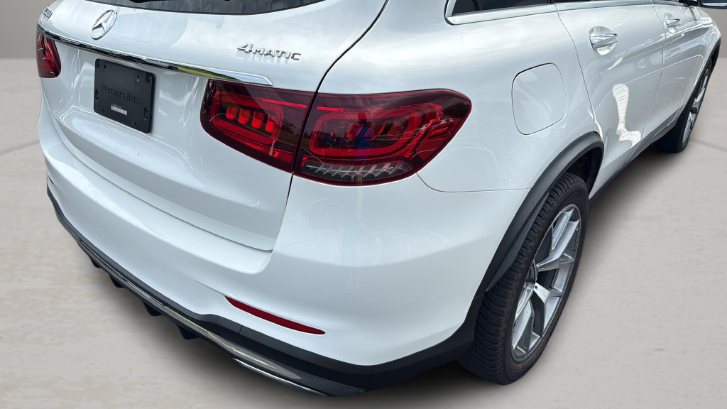 Used 2020 Mercedes-Benz GLC 300 4MATIC image 11