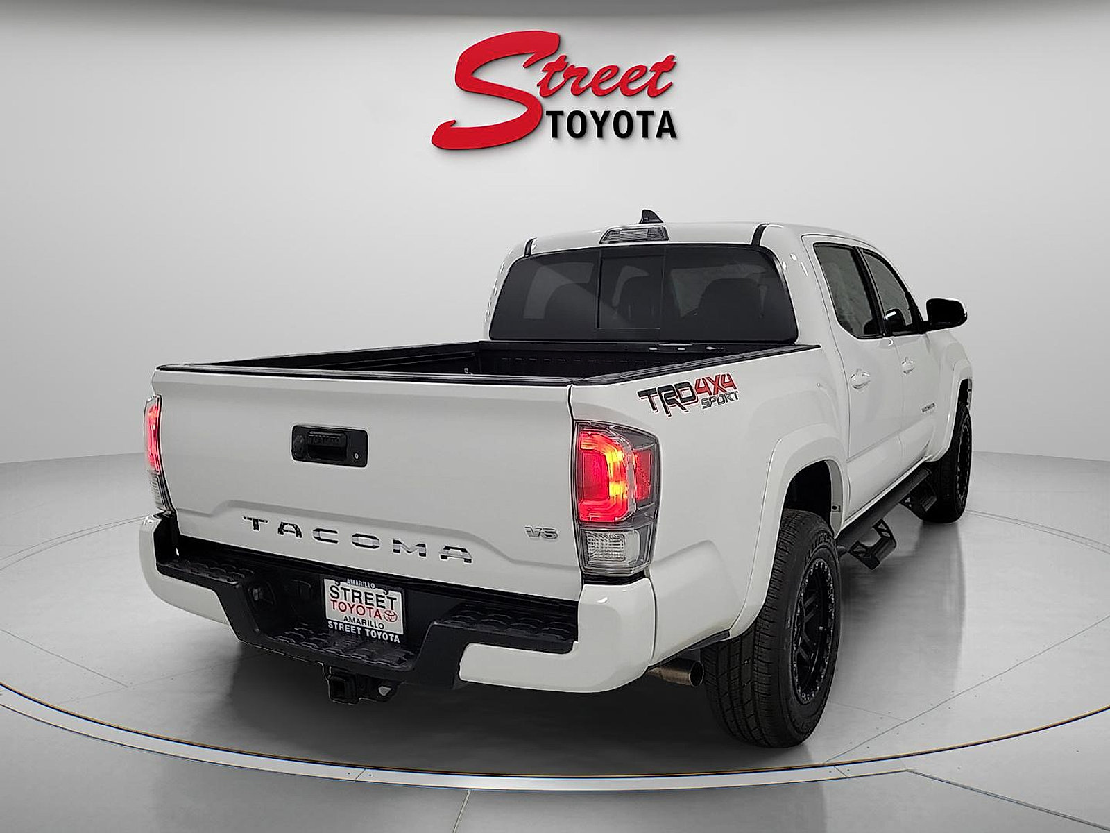 Certified 2020 Toyota Tacoma TRD Sport AWD/4WD image 4