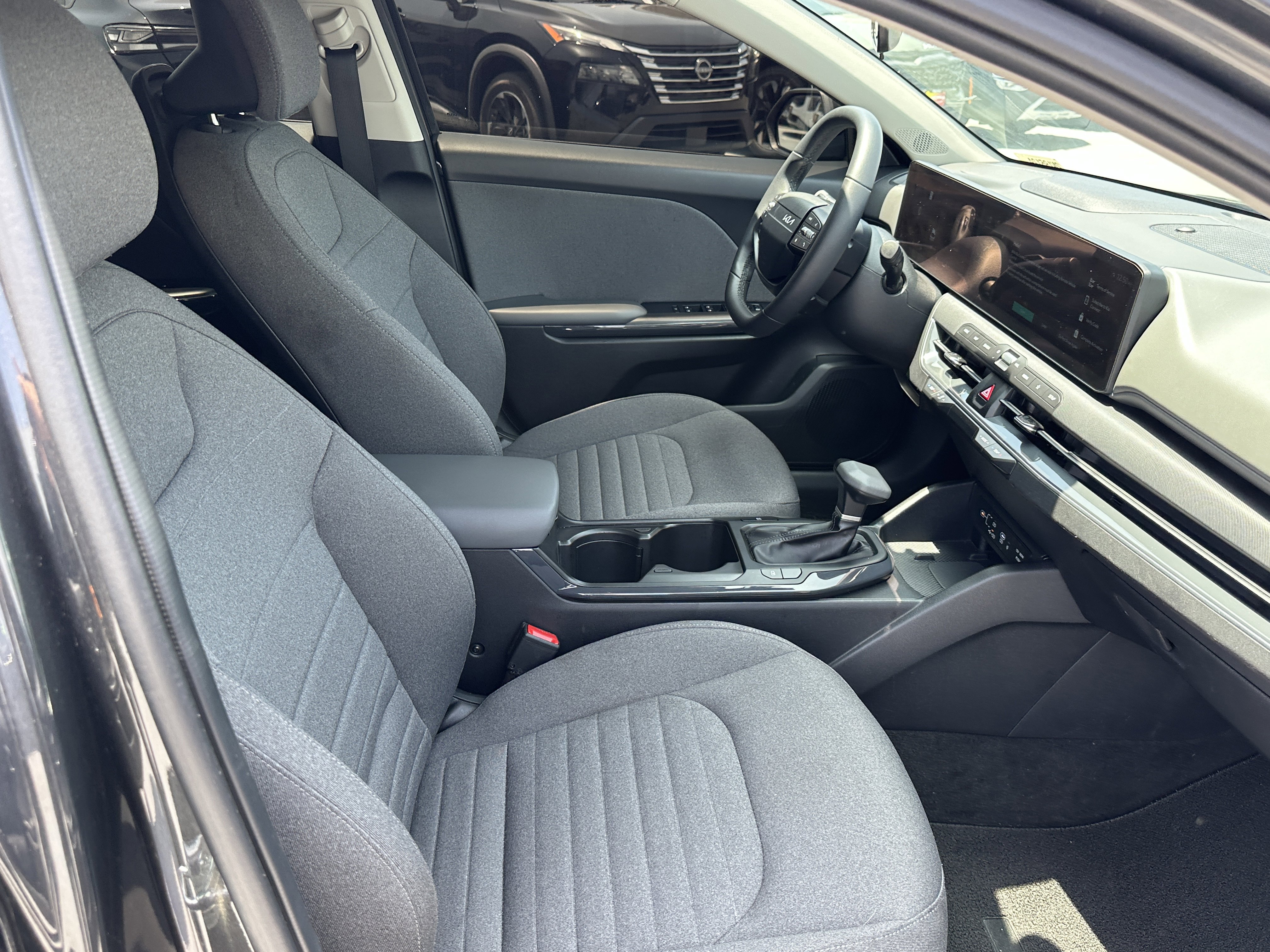 Certified 2025 Kia K4 EX FWD image 16