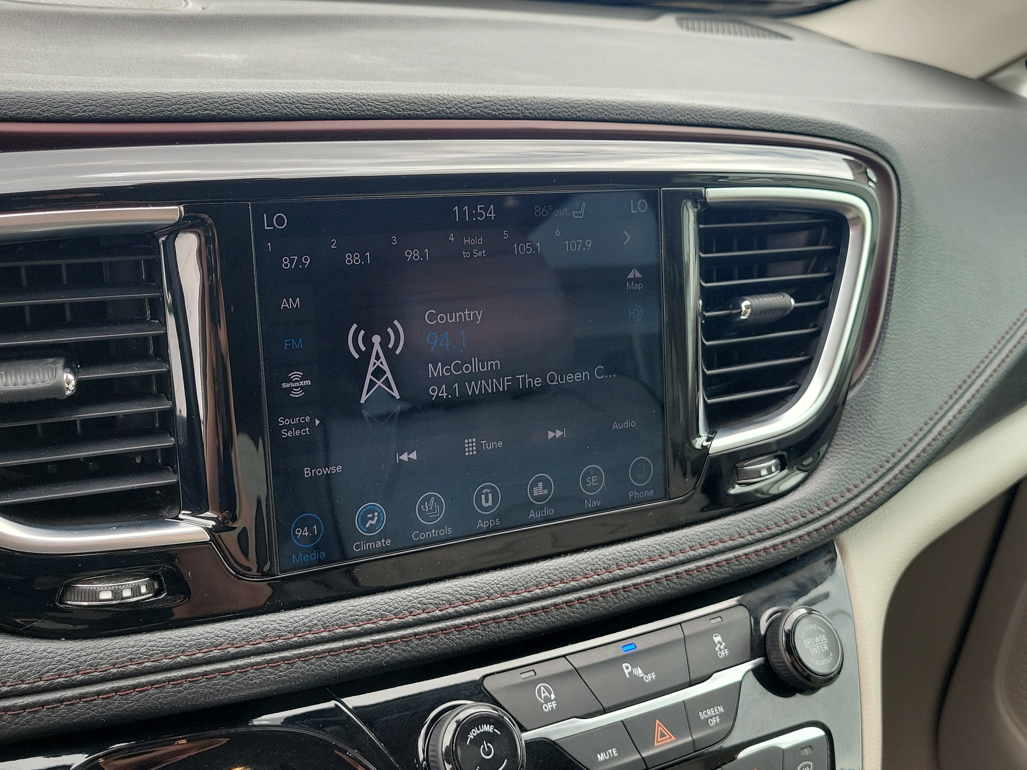 Used 2019 Chrysler Pacifica Limited FWD image 26