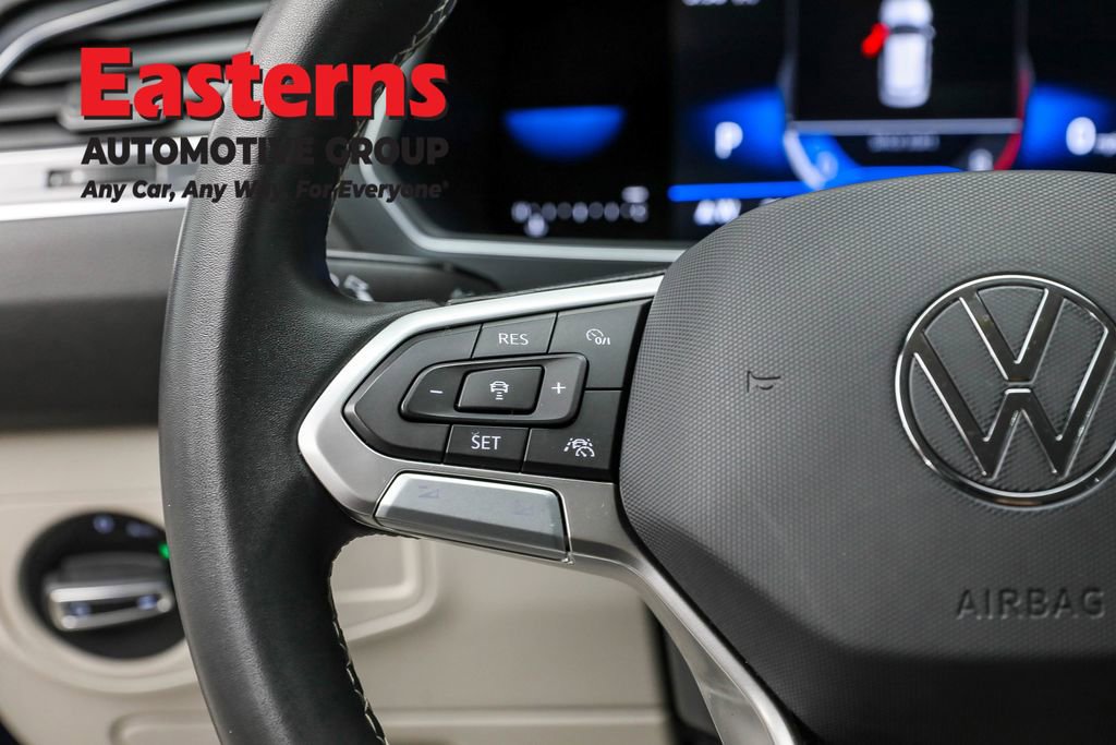 Used 2022 Volkswagen Tiguan SE image 15