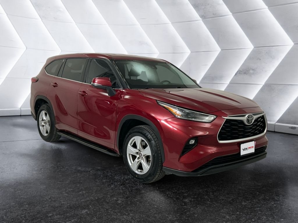 Used 2021 Toyota Highlander LE