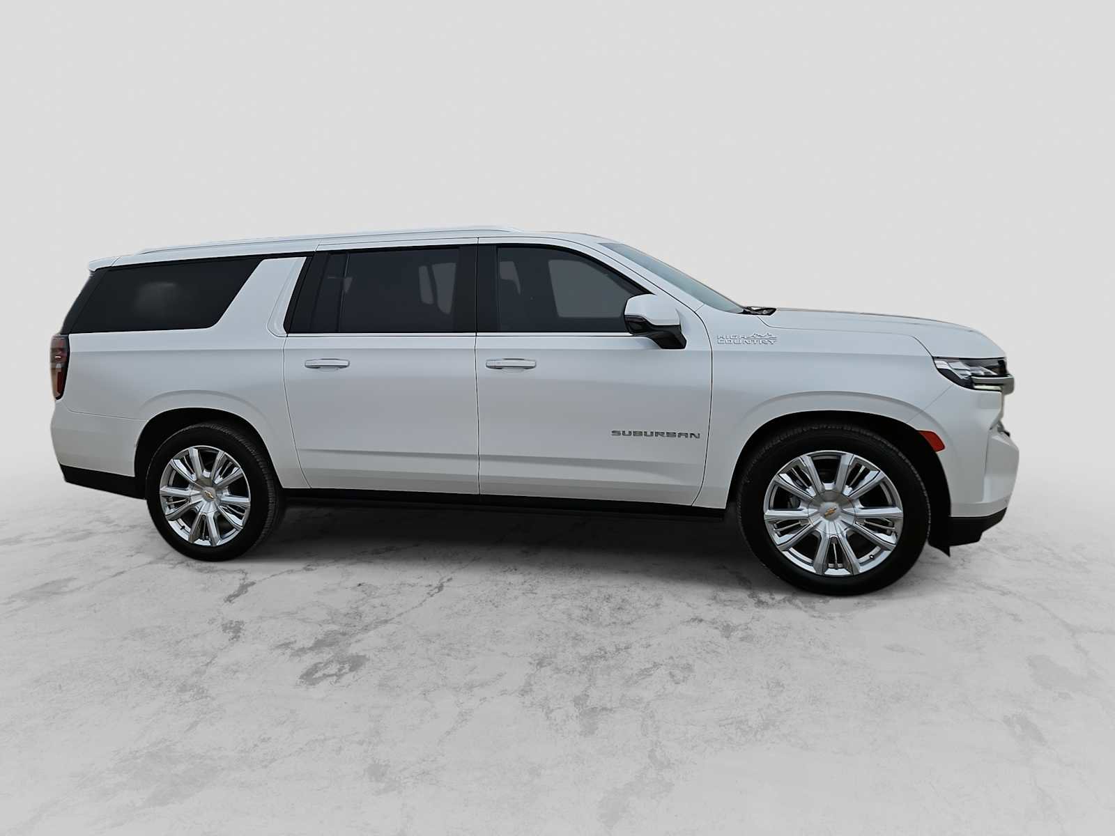Used 2021 Chevrolet Suburban High Country image 9
