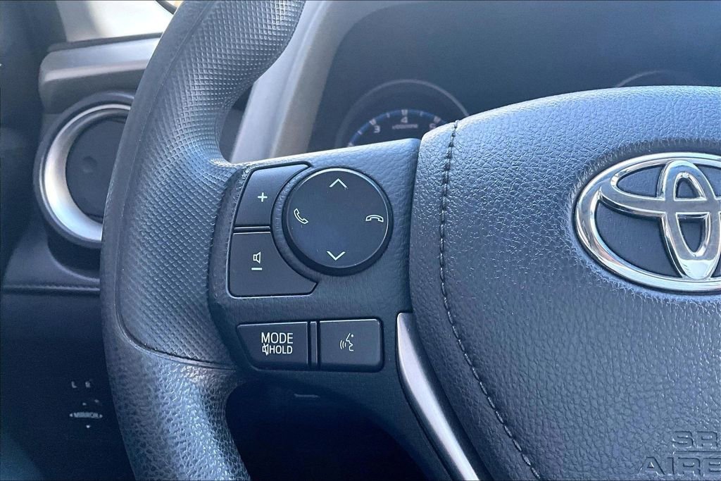 Used 2017 Toyota RAV4 LE image 11
