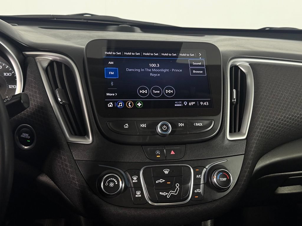 Used 2025 Chevrolet Malibu RS FWD image 18