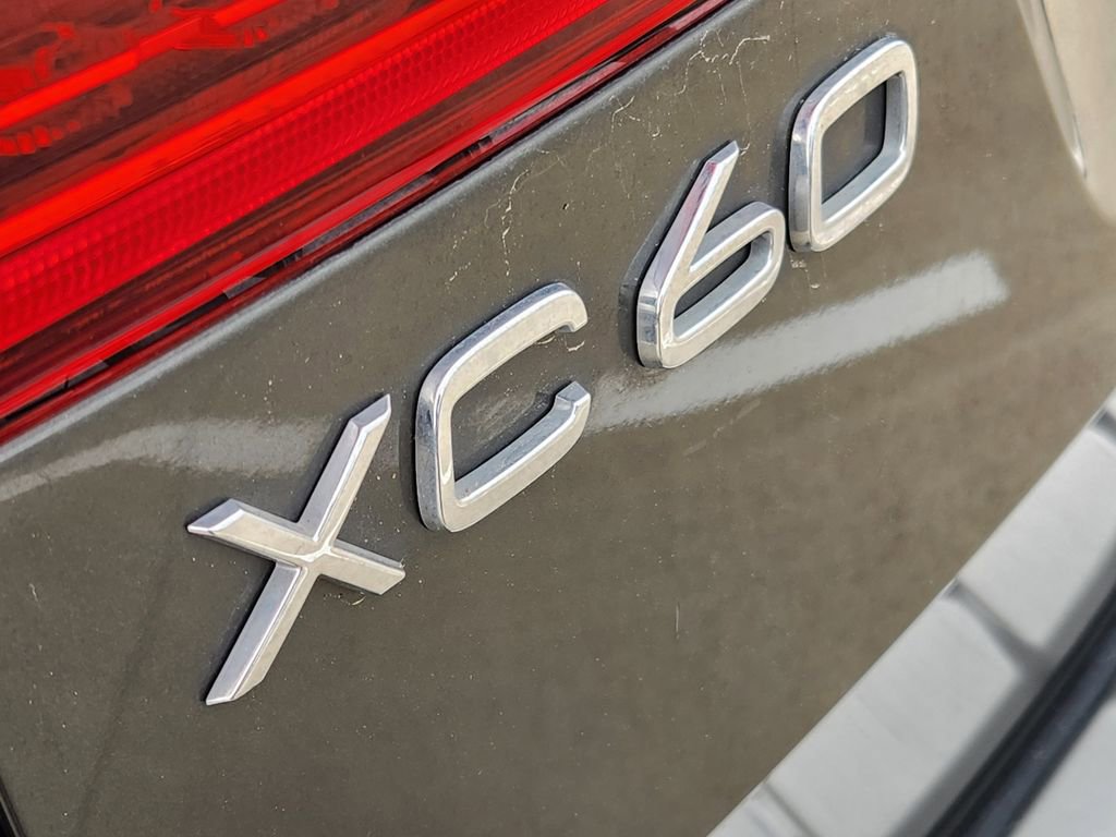 Used 2021 Volvo XC60 T5 Inscription w/ Protection Package Premier FWD image 12