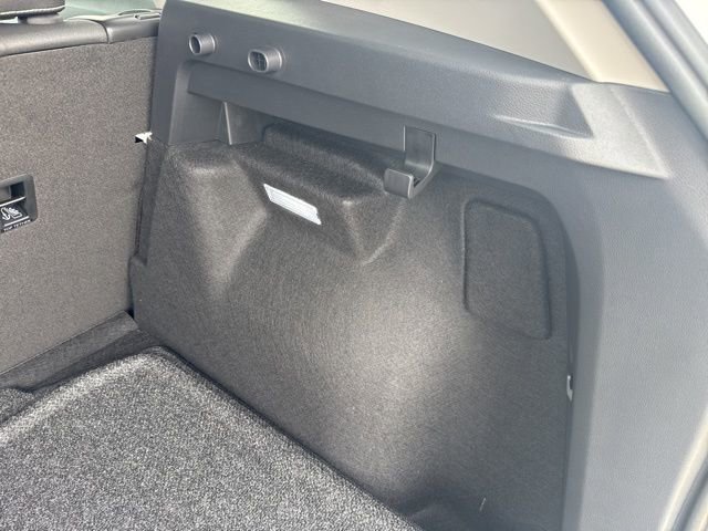 New 2025 Volkswagen Taos SE image 23