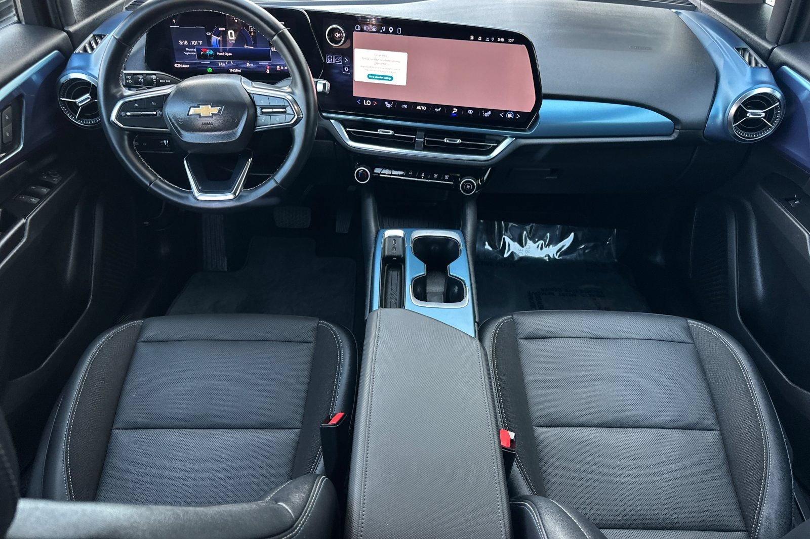 Used 2024 Chevrolet Equinox EV LT FWD image 16