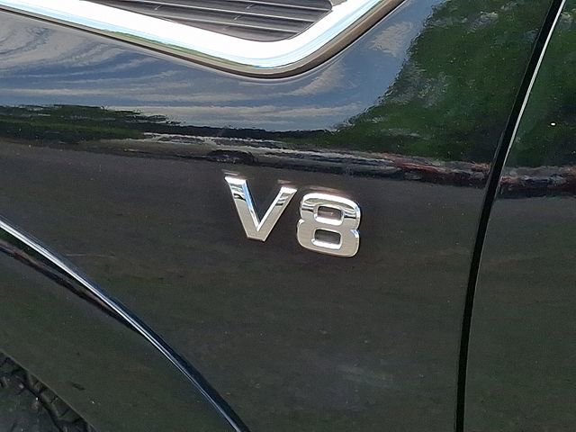 Used 2021 Nissan Armada SV w/ SV Appearance Package RWD image 29