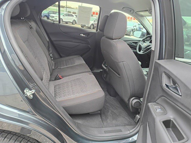 Used 2023 Chevrolet Equinox LT w/ Driver Convenience Package image 16