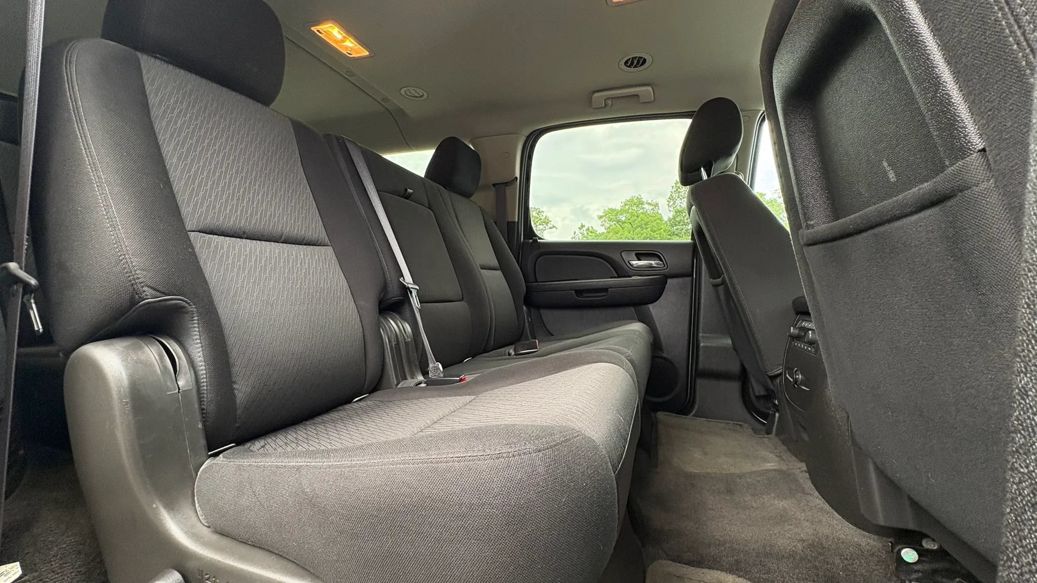 Used 2014 Chevrolet Suburban LS w/ All-Star Edition AWD/4WD image 30