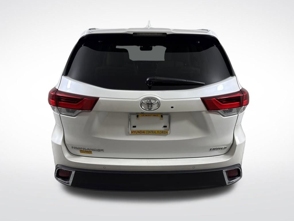 Used 2017 Toyota Highlander Limited image 4
