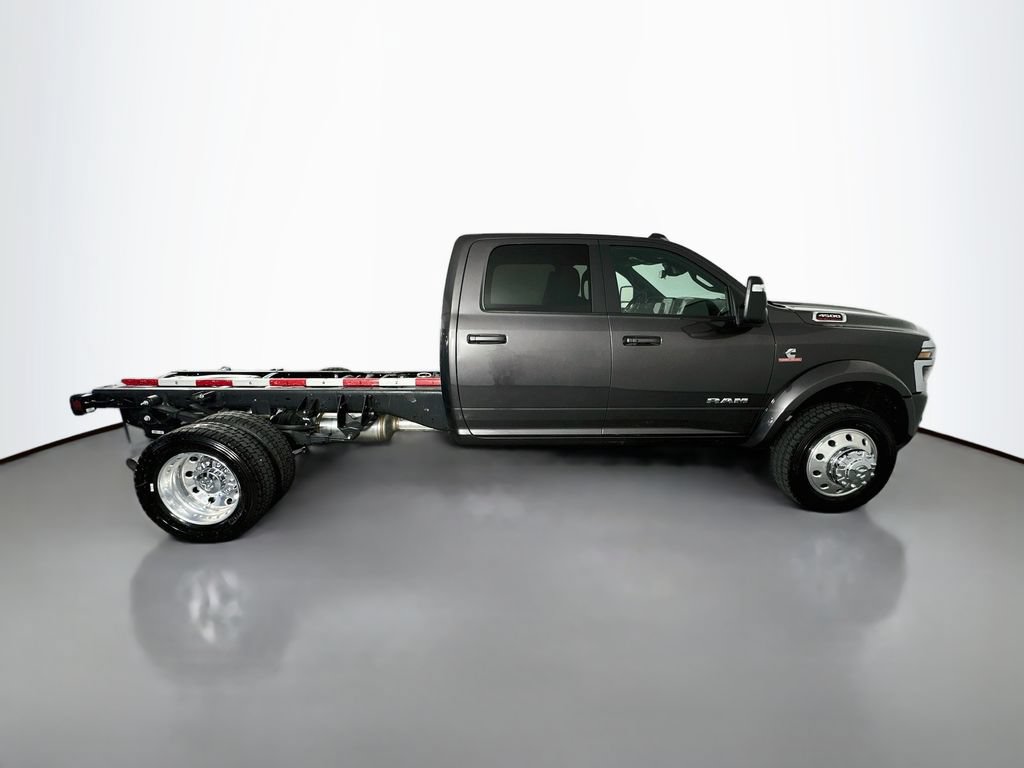 New 2026 RAM 4500 4x4 Crew Cab DRW w/ Laramie Trim Package image 8