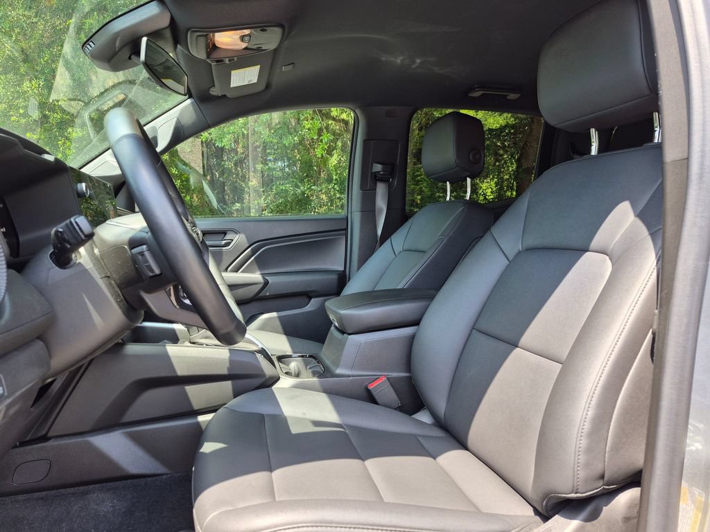 Used 2025 Chevrolet Colorado Trail Boss AWD/4WD image 14