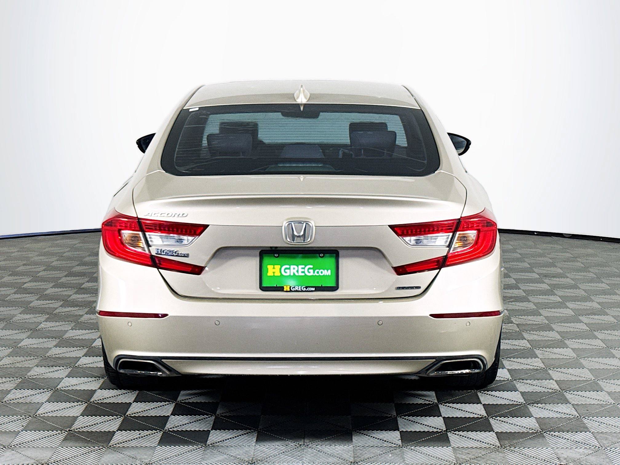 Used 2018 Honda Accord Touring image 7