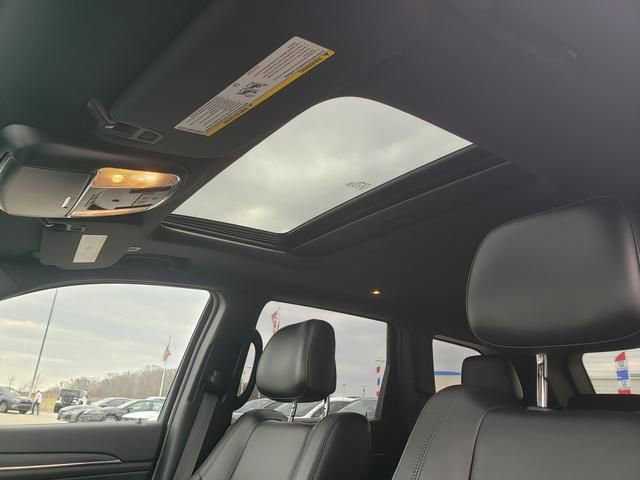 Used 2019 Jeep Grand Cherokee Limited image 20