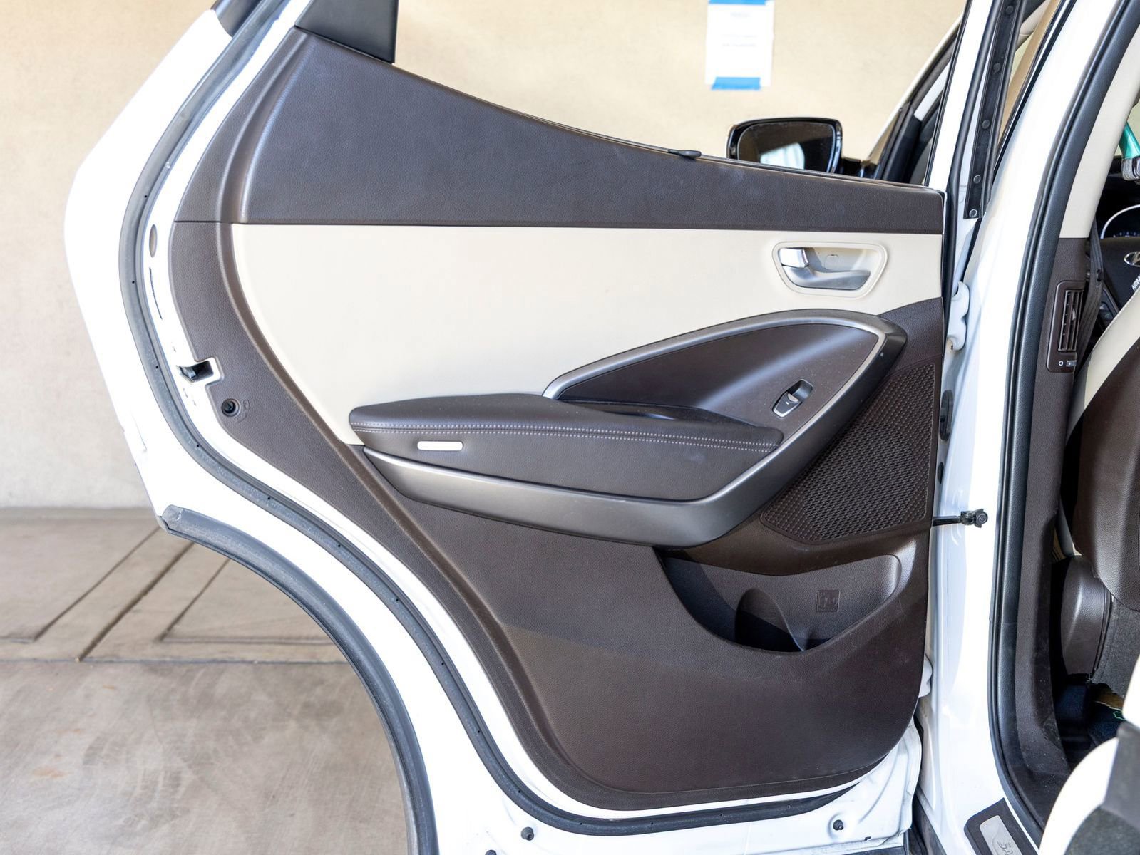 Used 2018 Hyundai Santa Fe Sport 2.0T FWD image 19