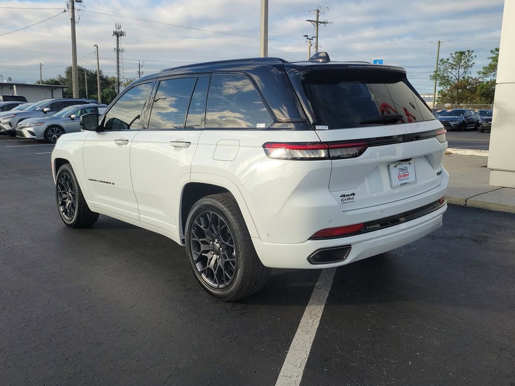 Used 2025 Jeep Grand Cherokee Summit w/ Obsidian Package image 4