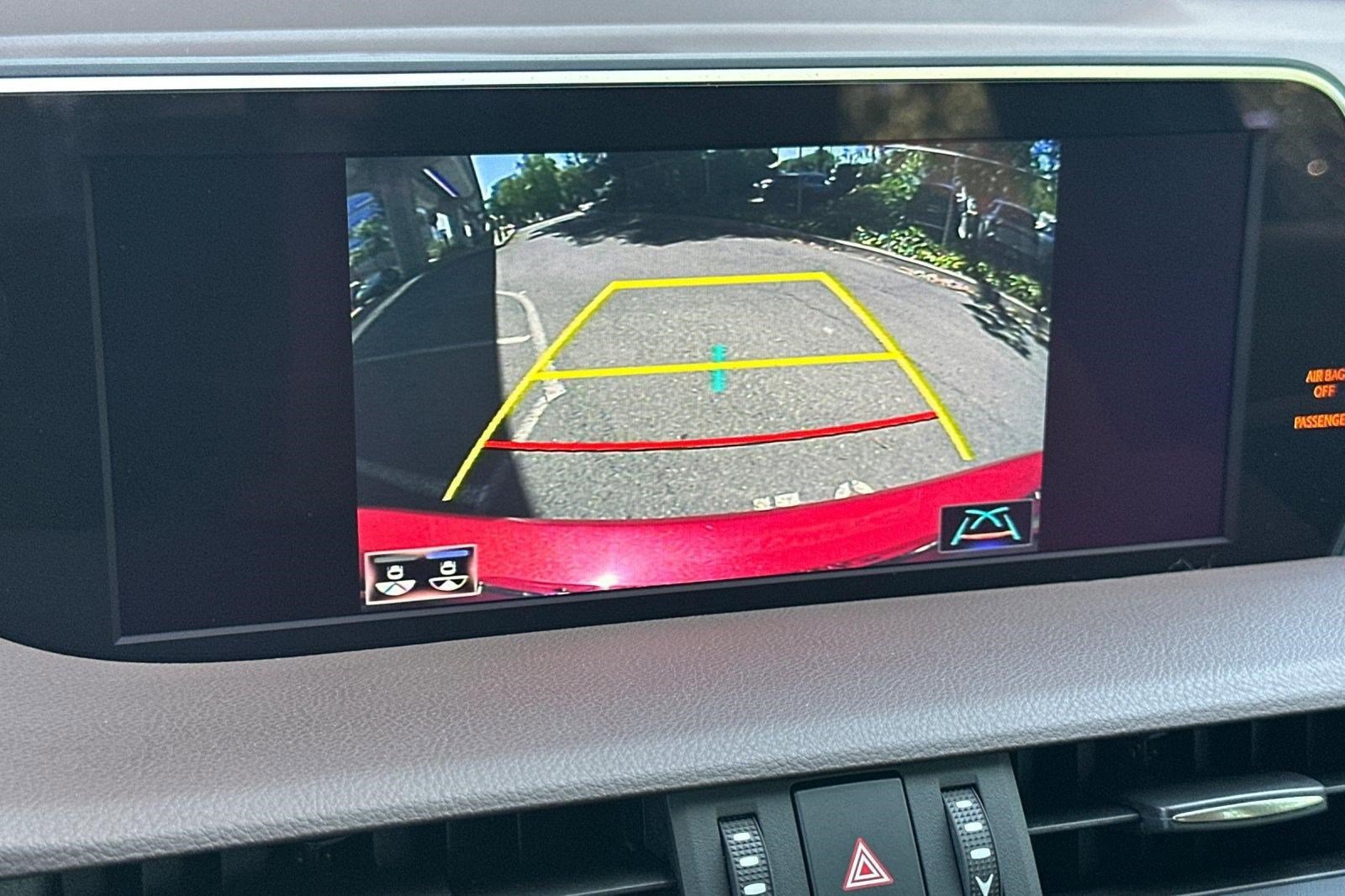 Used 2020 Lexus ES 300h w/ Premium Package FWD image 25