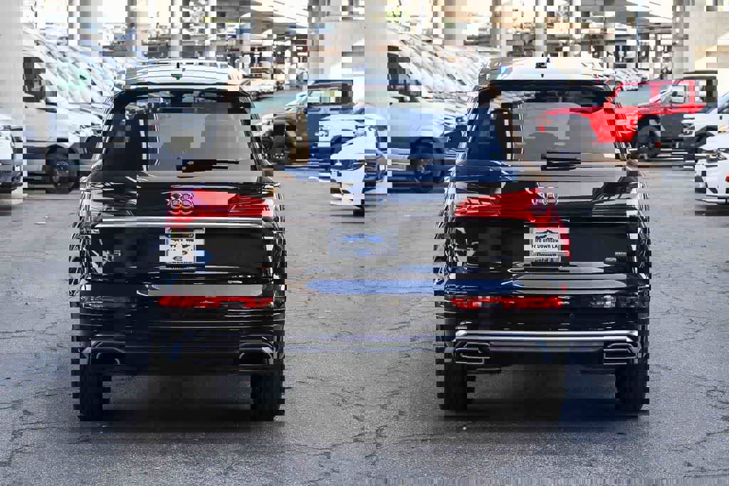 Used 2022 Audi Q5 2.0T Premium w/ Convenience Package image 5