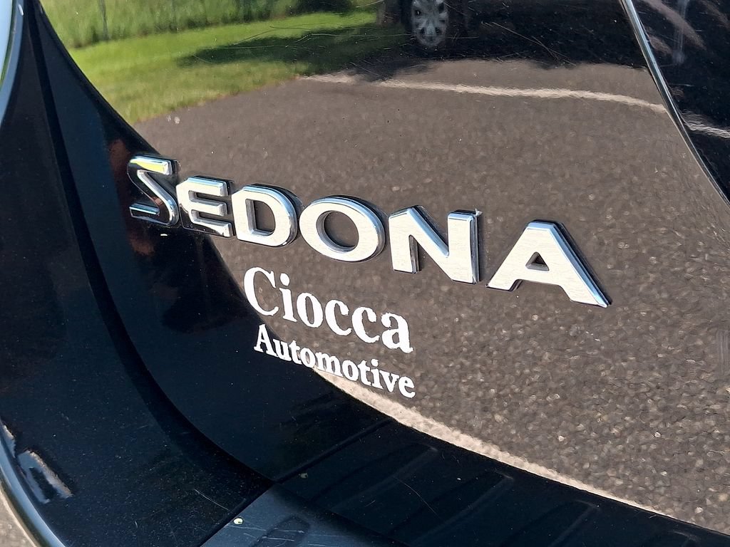 Used 2016 Kia Sedona LX w/ LX Convenience Package FWD image 30
