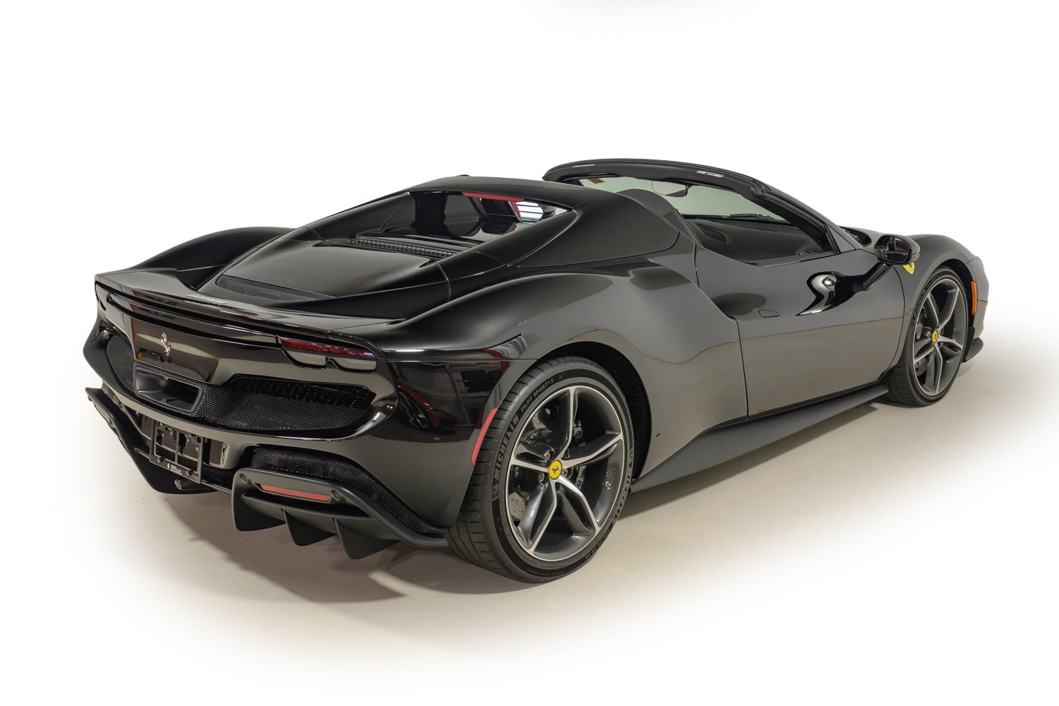 Used 2024 Ferrari 296 GTS RWD image 7