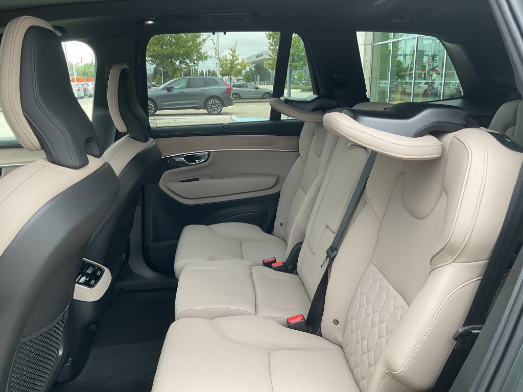 New 2027 Volvo XC90 B6 Plus AWD/4WD image 14