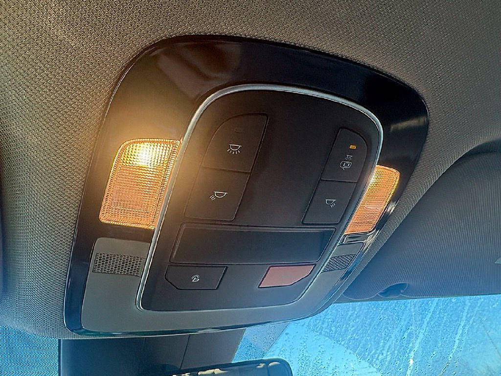 Certified 2023 Hyundai Santa Fe SEL AWD/4WD image 18